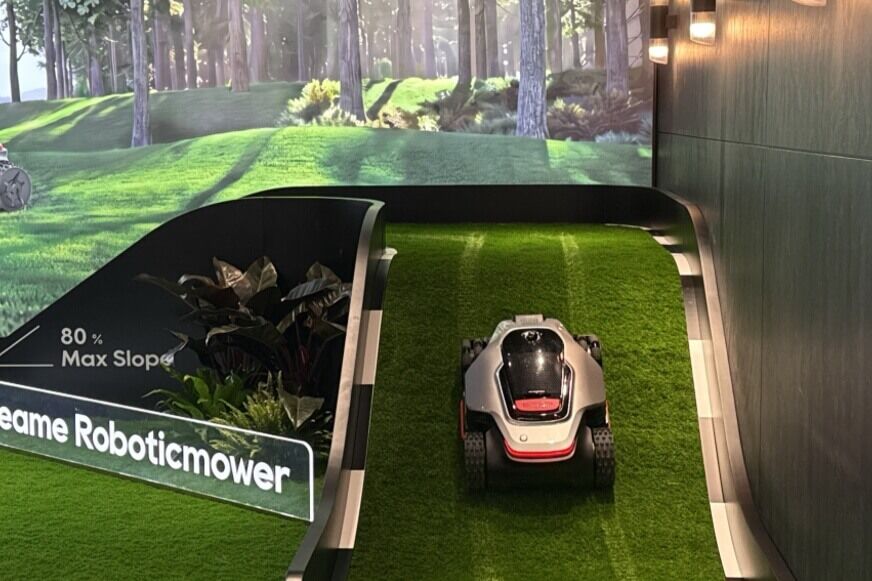 Dreame A4 AWD Pro Mähroboter mit grob profilierten Allrad-Radnabenmotoren
